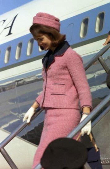 Pink Chanel suit of Jacqueline Bouvier Kennedy 